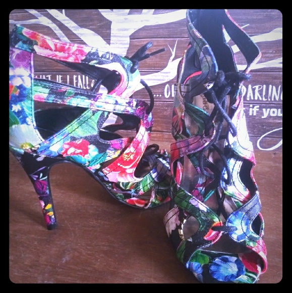 Madden Girl Shoes - Madden Girl 6.5 Flowered colorful strappy 4" Heels